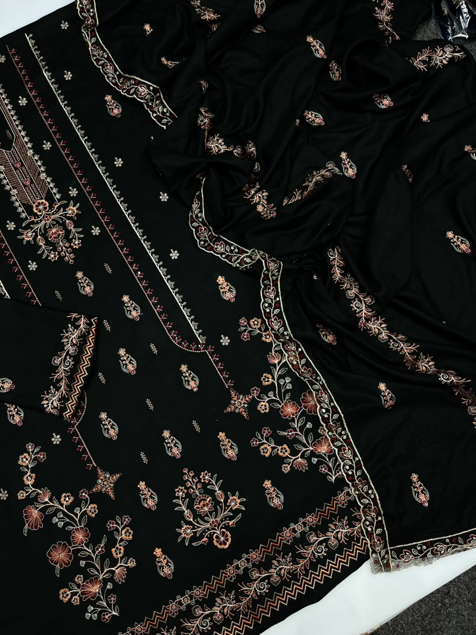 Baroque Winter Dhanak 3-Piece — K 207