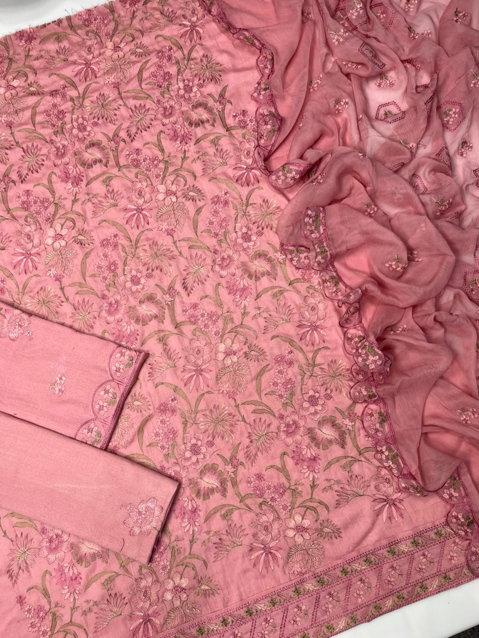 Bareeze K-236| Karandi with Crinkle Dupatta