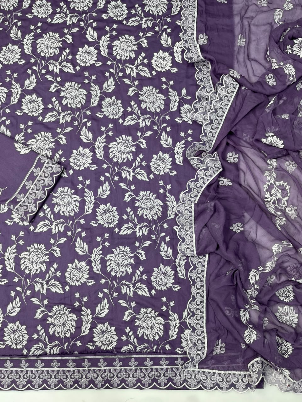 Bareeze K-240 fabric close-up