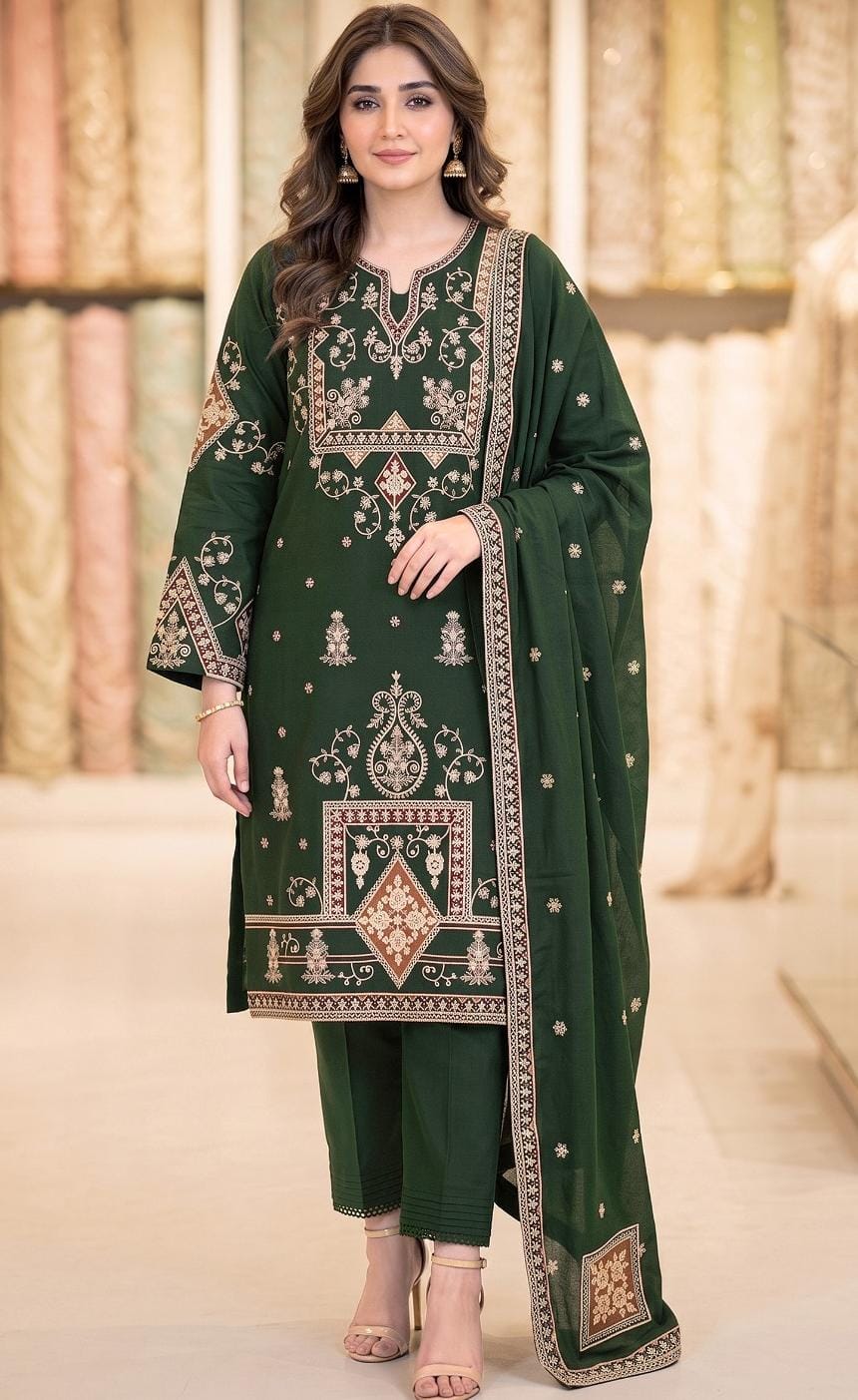 Hussain Rehar article 2240. Deep green with contrasting ornamental motifs and border detailing.