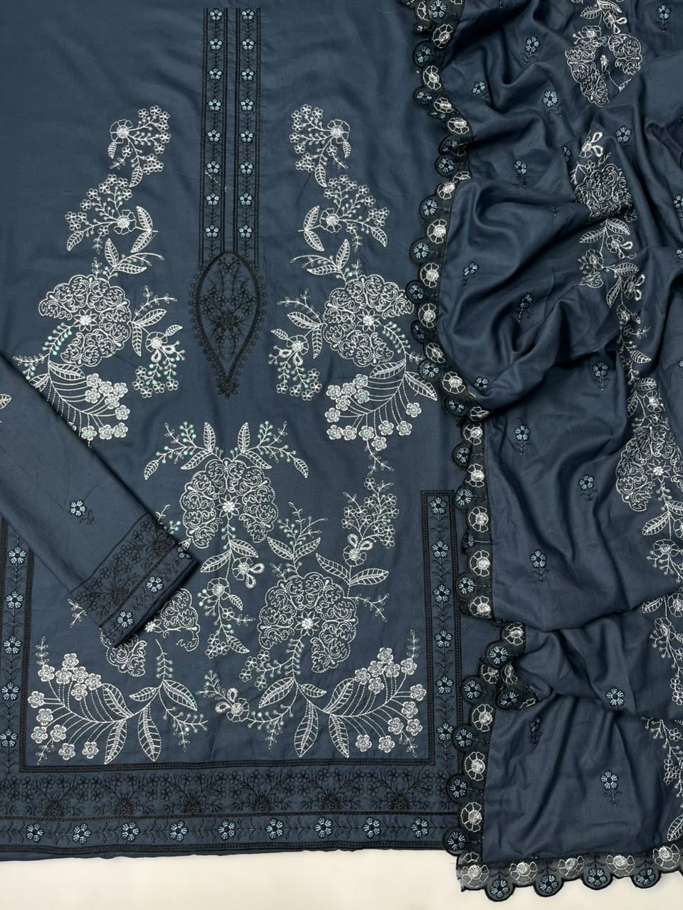 Ethnic 272 Dhanak Unstitched 3-Piece Suit