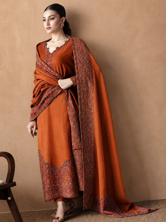 BATIK 2046