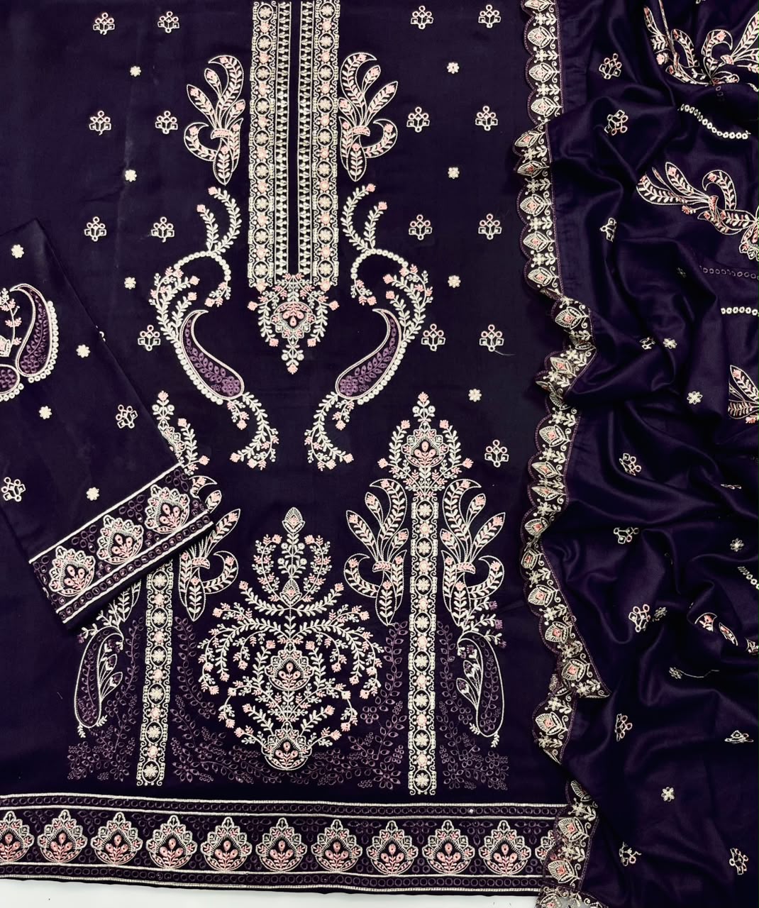 Gul Ahmed Winter Dhanak 3-Piece — K 202