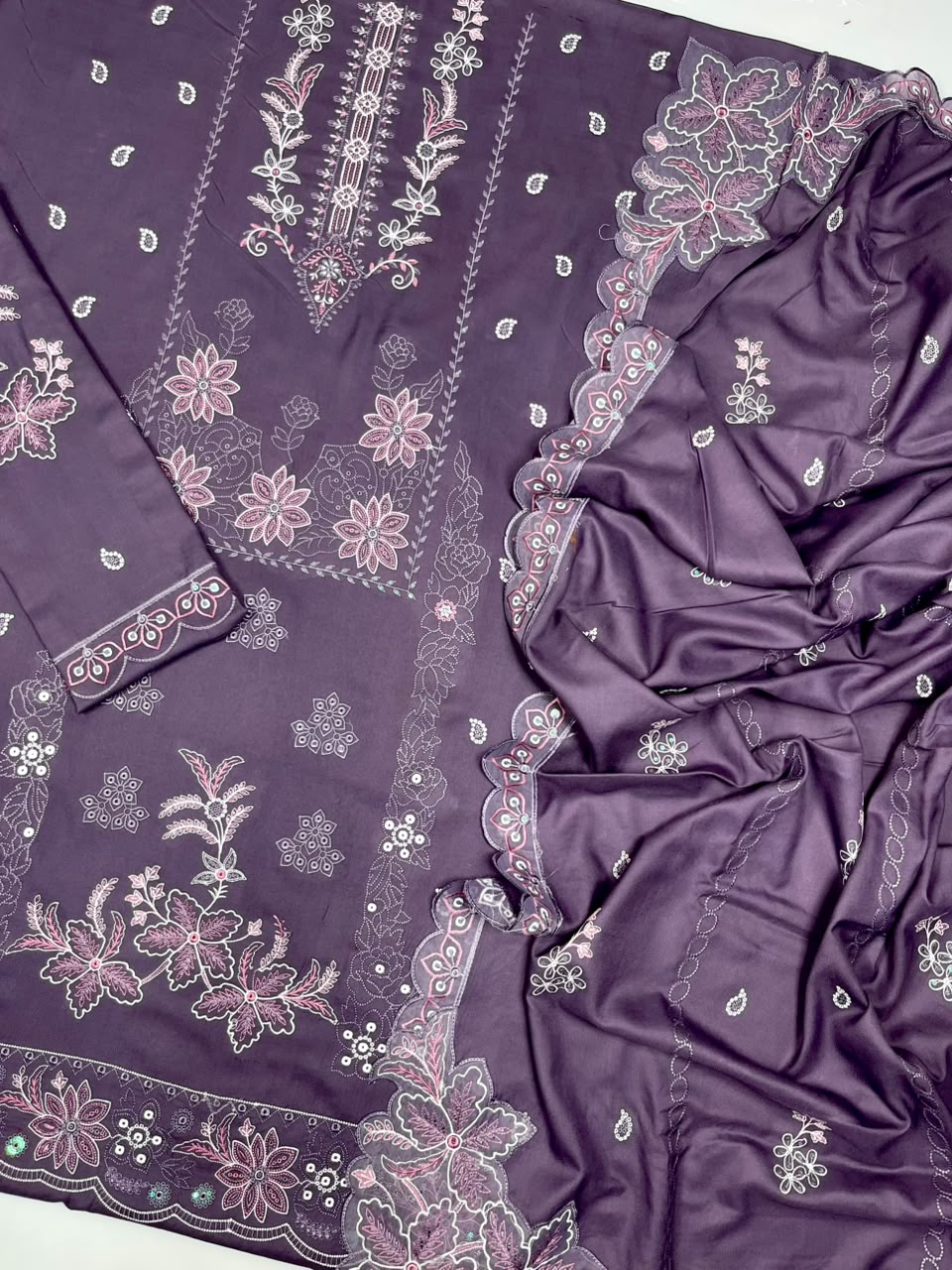 Asim Jofa Winter Dhanak 3-Piece — K 203