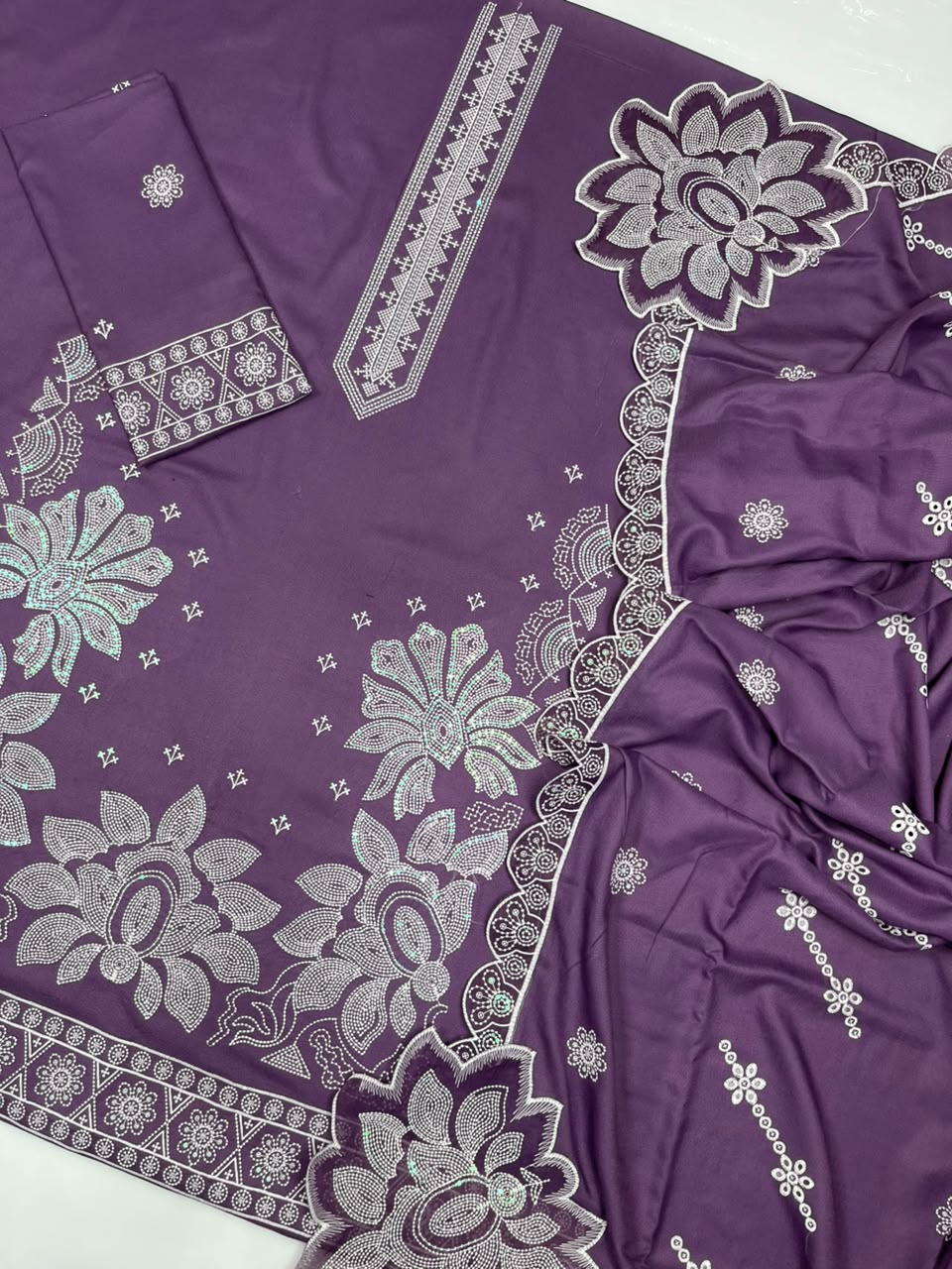 Ethnic Winter Dhanak 3-Piece — K 205