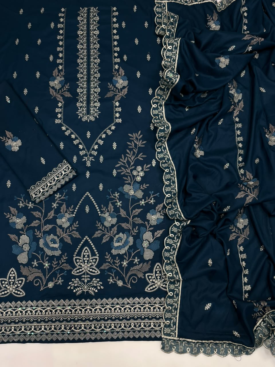 Bareeze Winter Dhanak 3-Piece — K 222