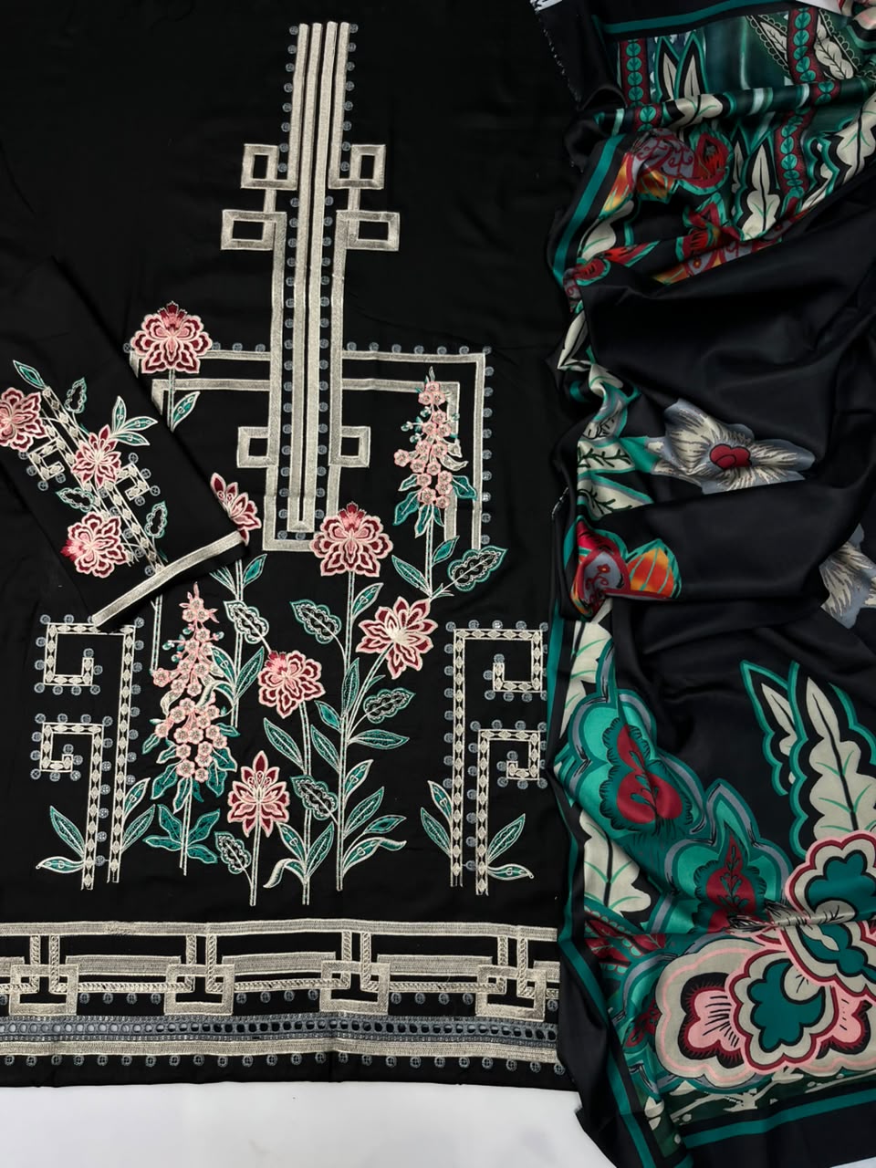 Baroque Winter Dhanak 3-Piece — K 701
