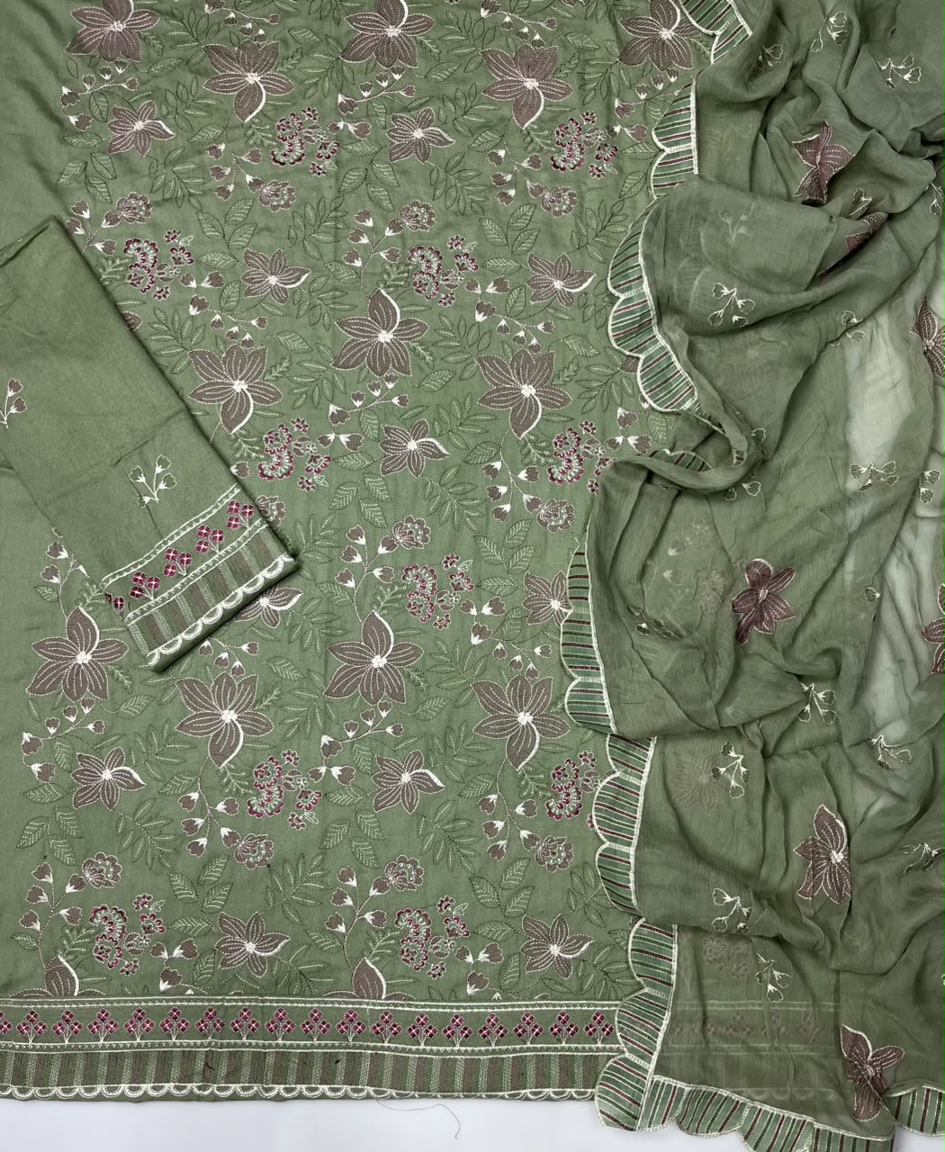 Bareeze K-228| Karandi with Crinkle Dupatta