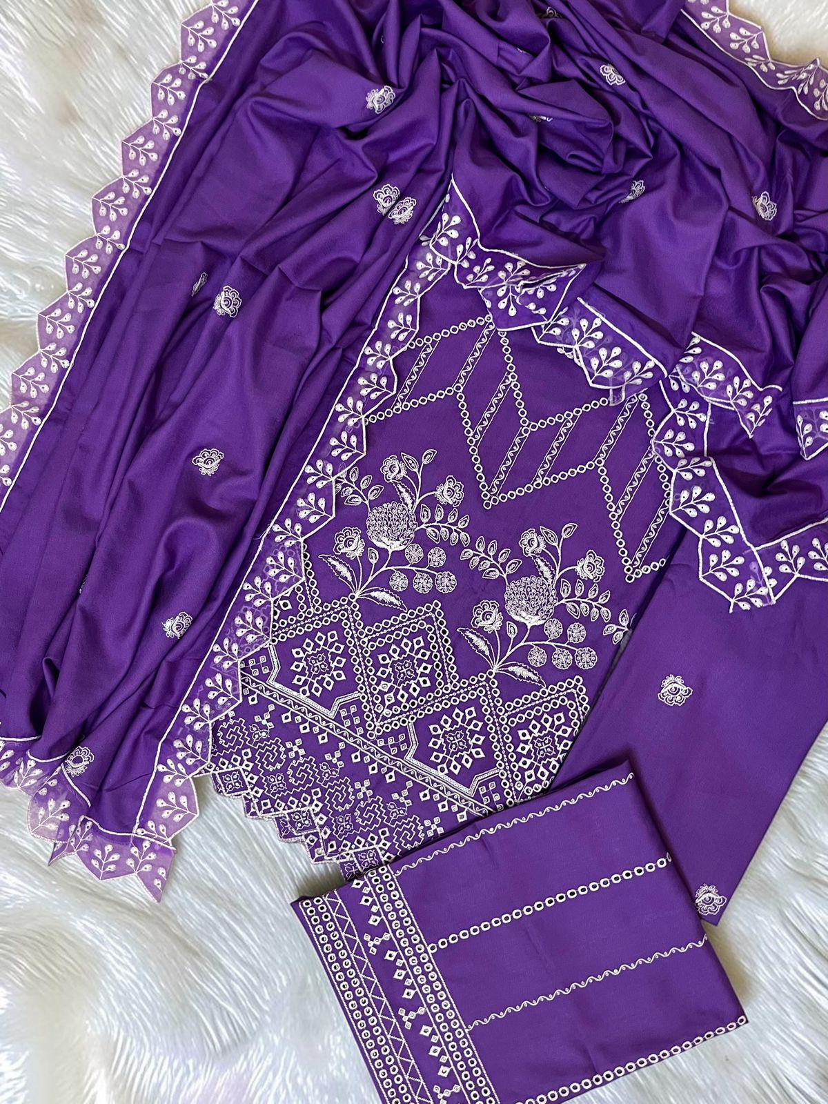 Maria B Unstitched Suit | Code 2210