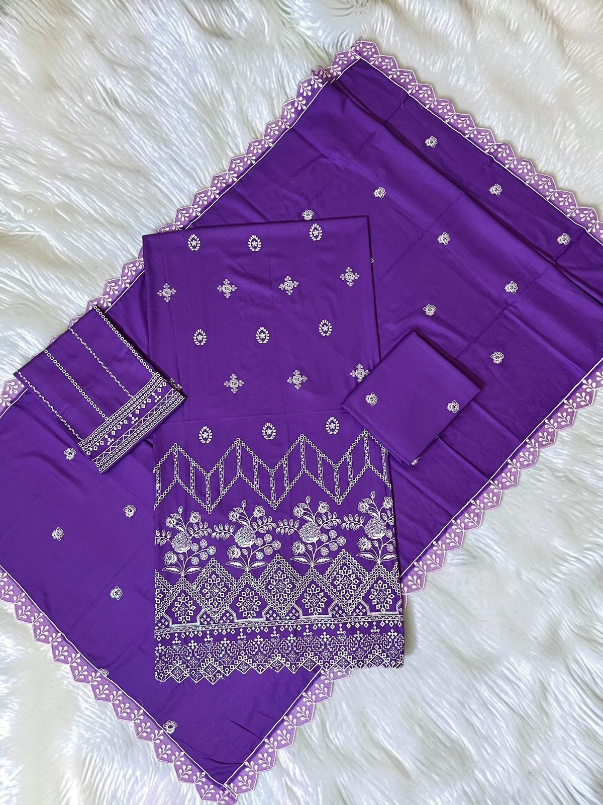 Maria B Unstitched Suit | Code 2210