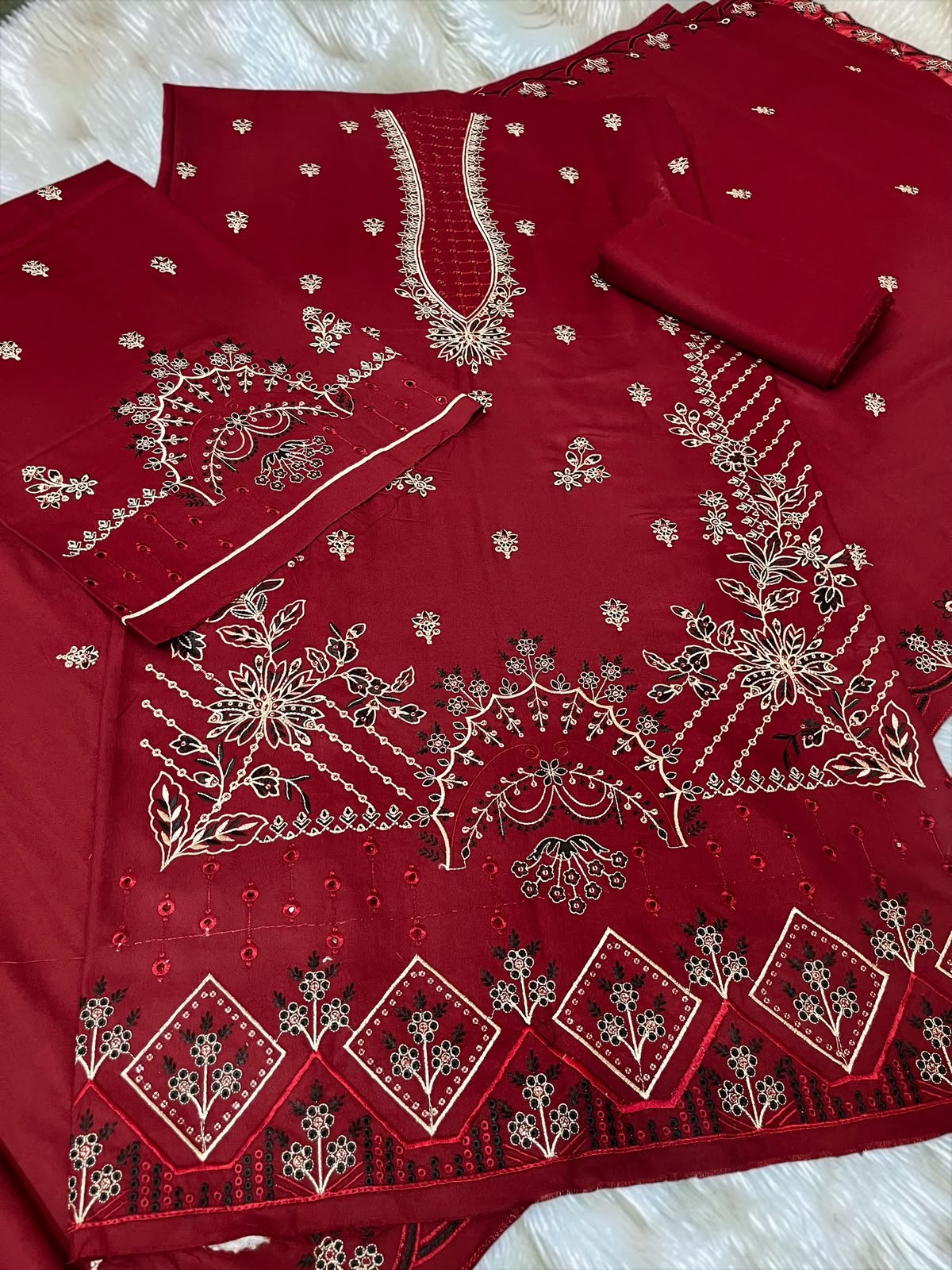 Maria B Unstitched Suit | Code 2198