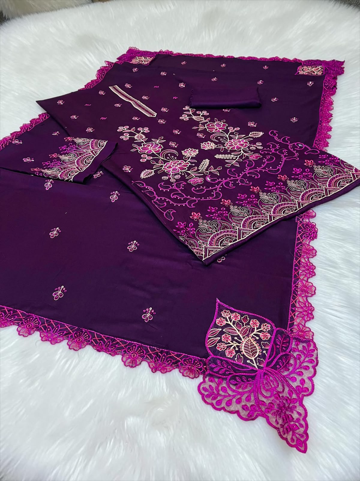 Maria B Unstitched Suit | Code 2197