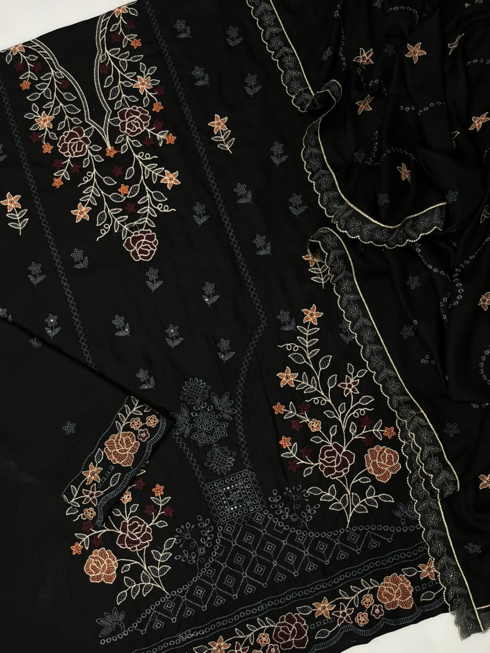 Crimson Winter Karandi 3-Piece — 243 B