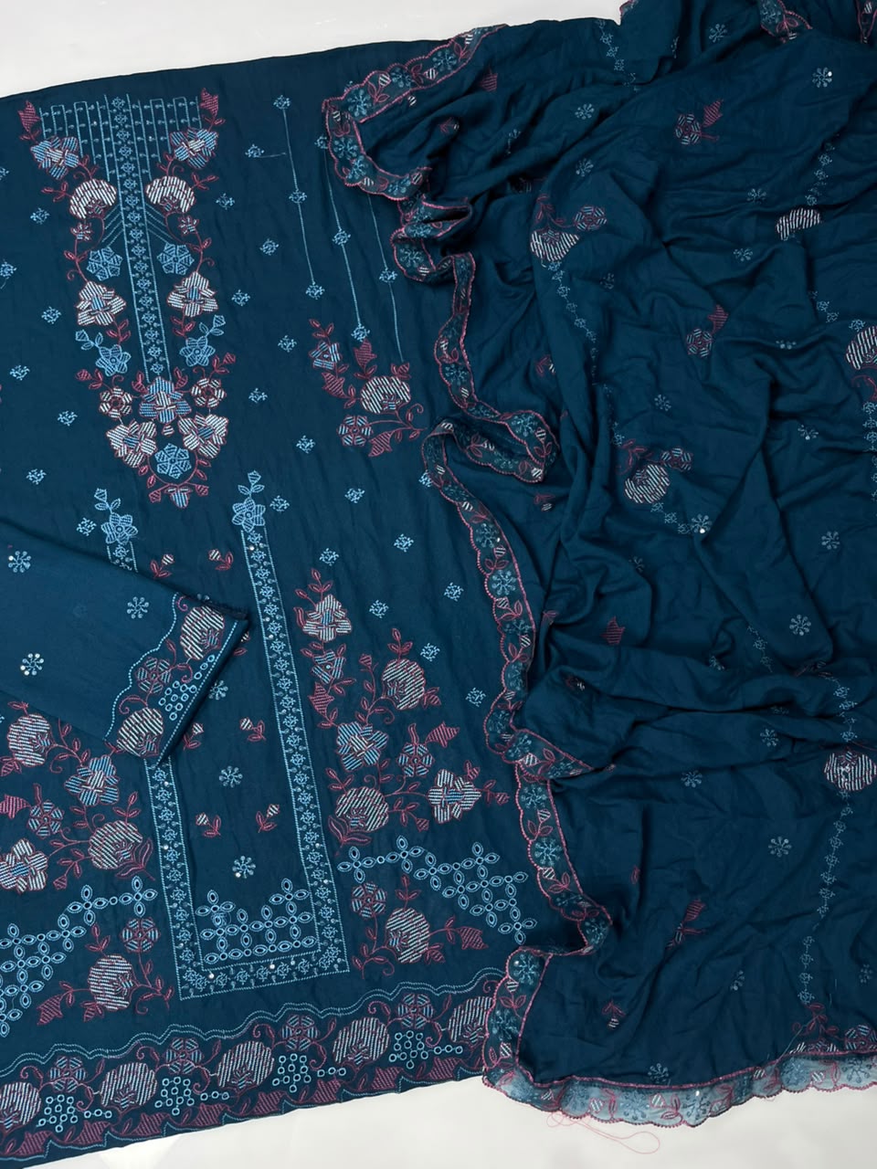 Crimson Winter Karandi 3-Piece — 243 Z