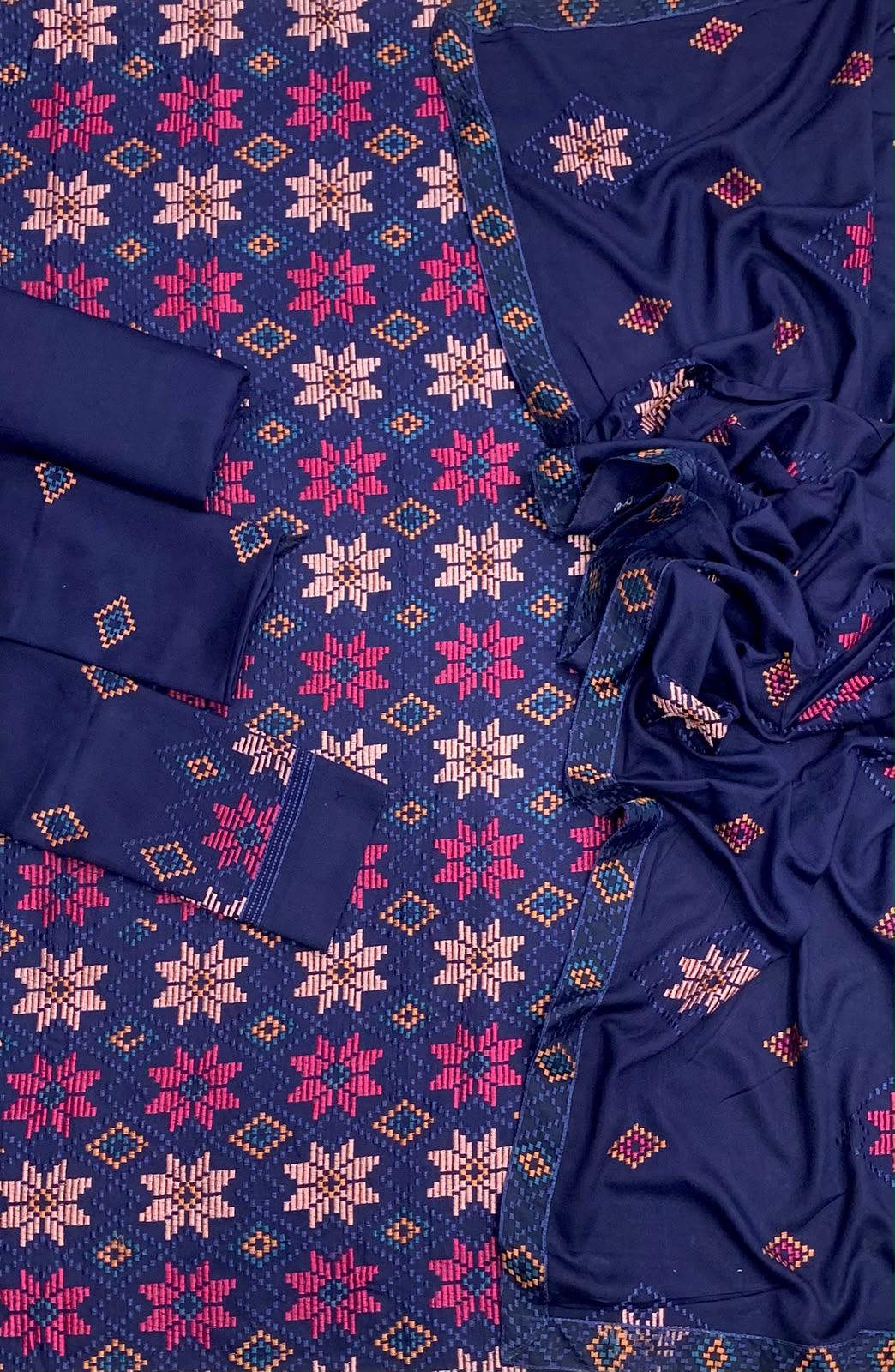 Bareeze Karandi 3-Piece Unstitched Suit | Code 7005
